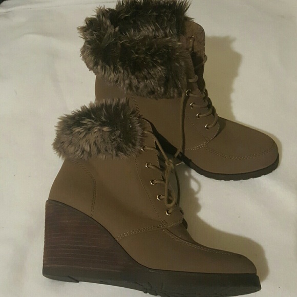 H&M boots with fur - Picture 3 of 3